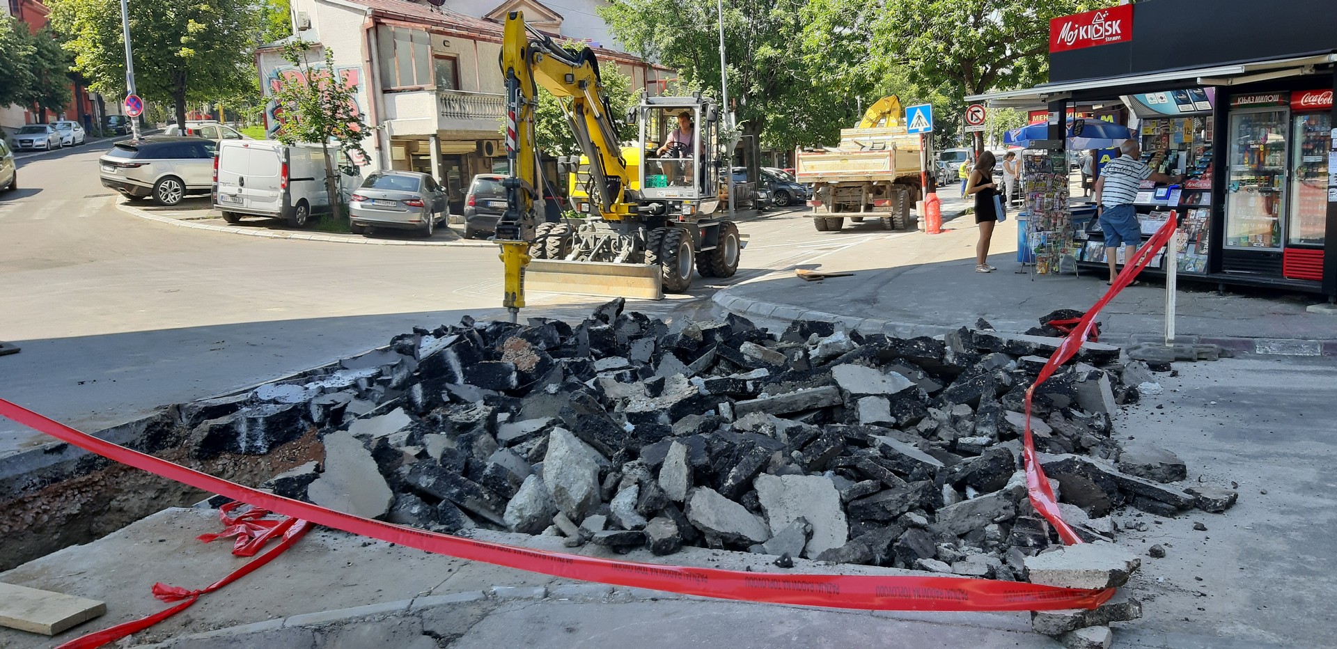 Razbijanje, rušenje, demoliranje